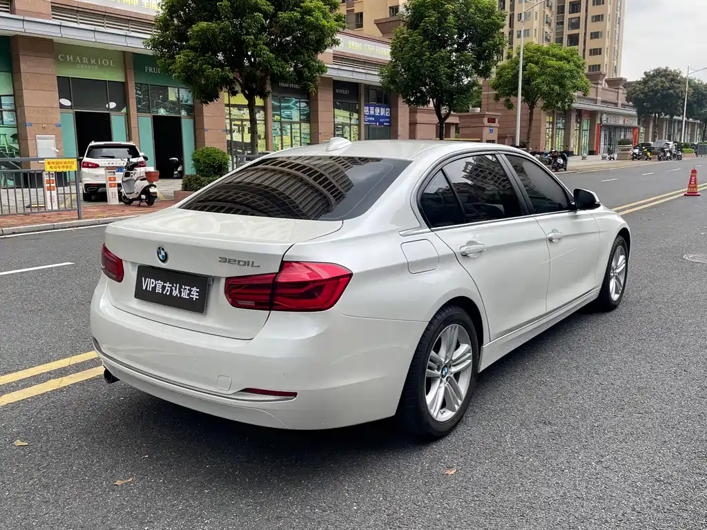 BMW 3 Series — миниатюра 6