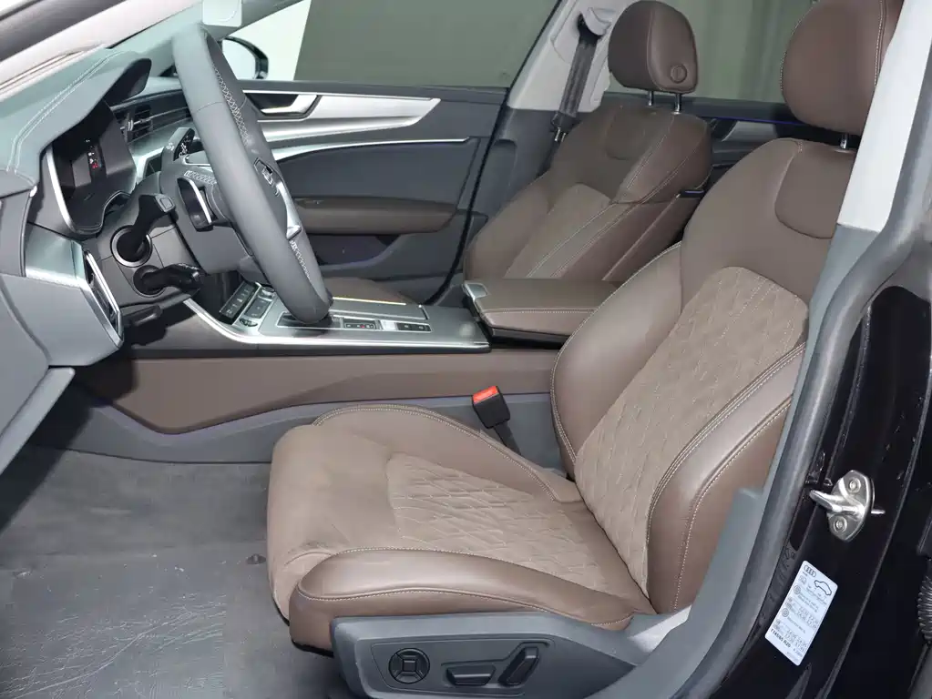 Audi A7L — миниатюра 5