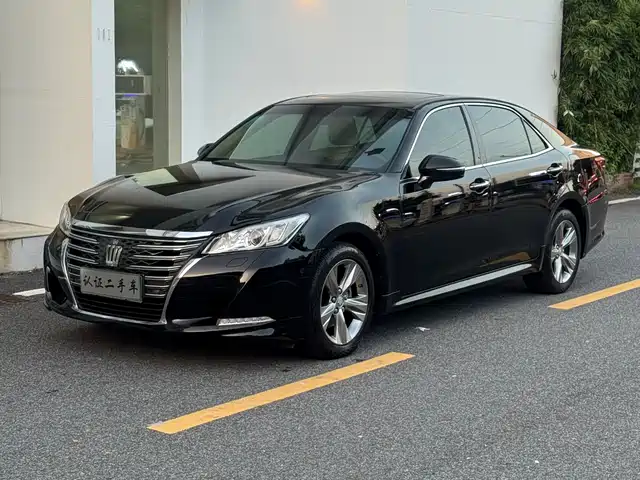 TOYOTA CROWN 2016