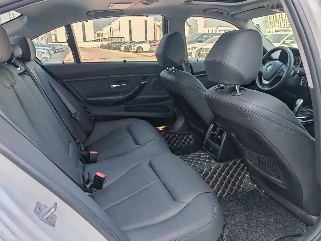 BMW 3 Series — миниатюра 18
