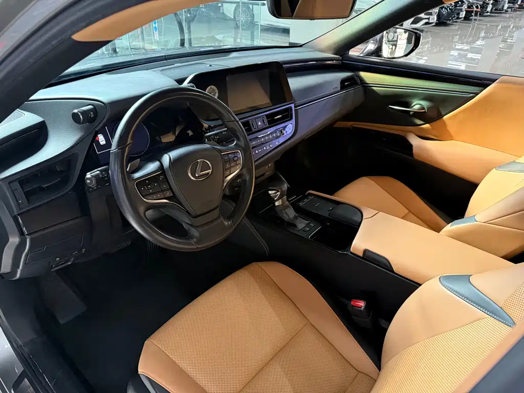 Lexus ES — миниатюра 4