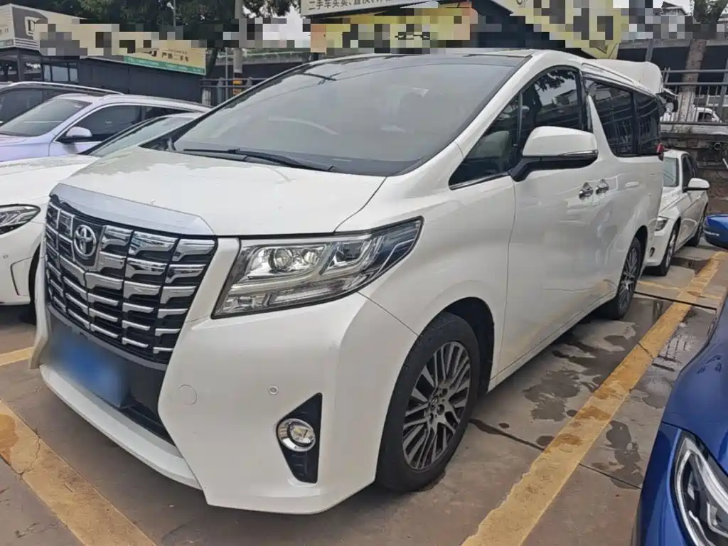 Toyota Alphard — миниатюра 2