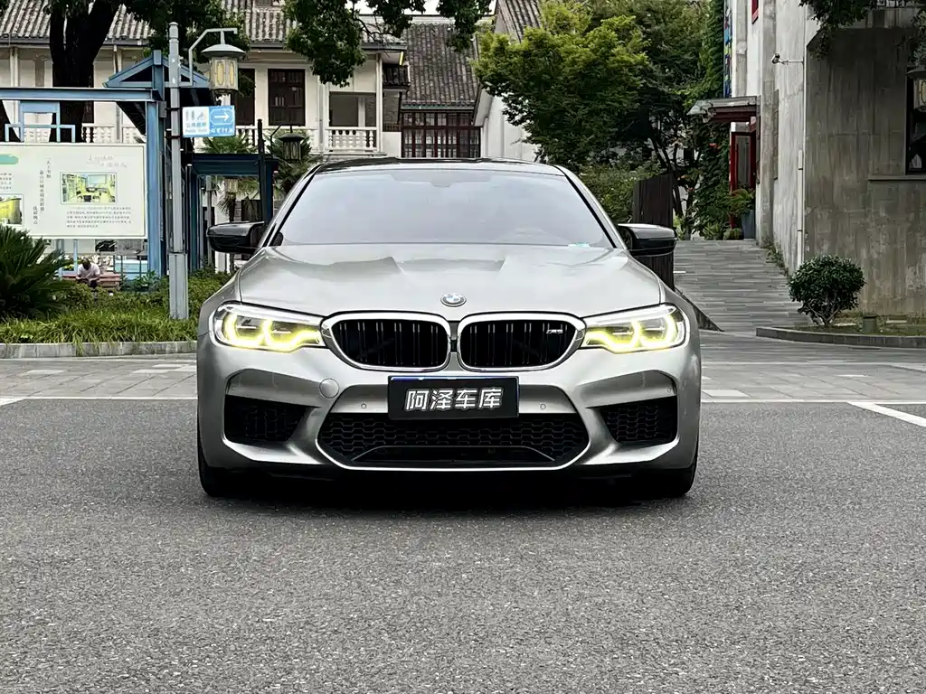 BMW M5
