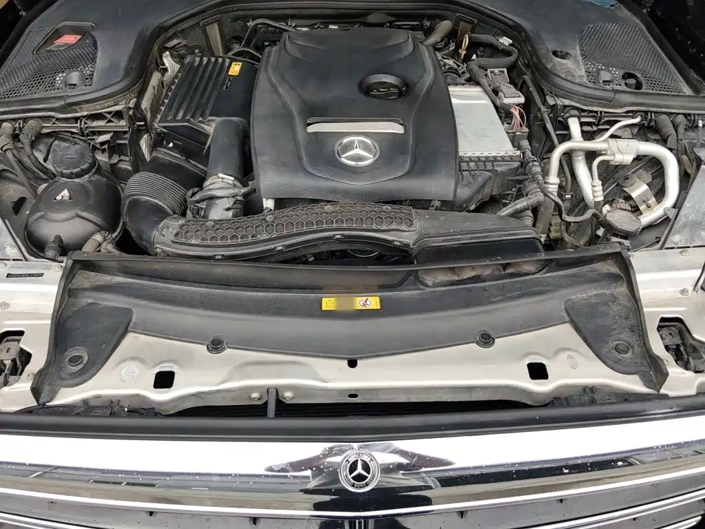 Mercedes-Benz E-Class — миниатюра 16