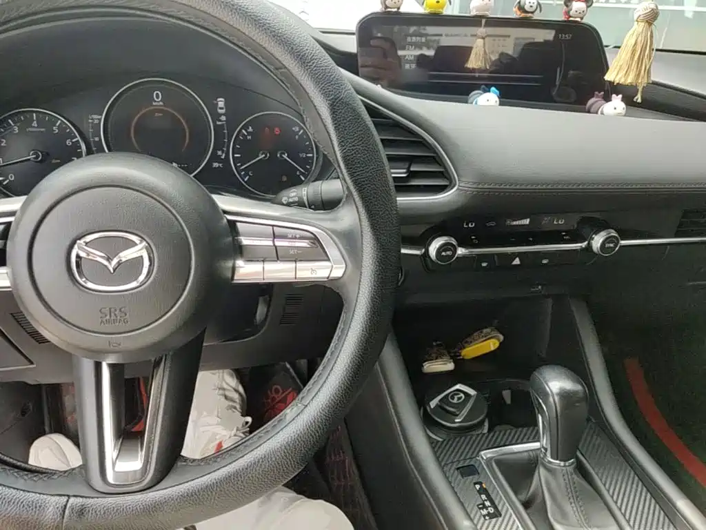 Mazda 3 Axela — миниатюра 10
