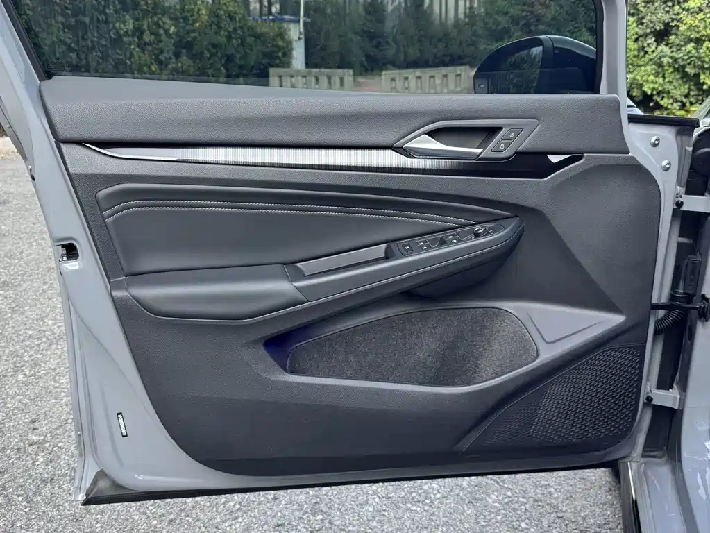 Volkswagen Golf — миниатюра 9