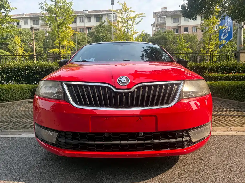 Skoda Rapid Spaceback — миниатюра 2