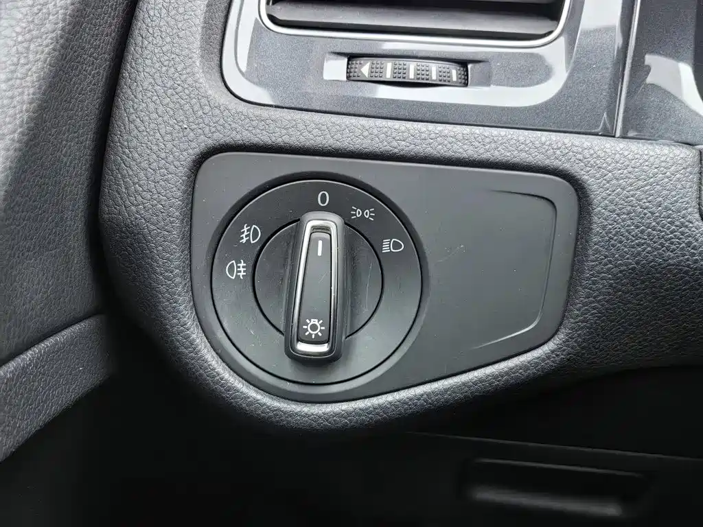 Volkswagen Golf — миниатюра 21