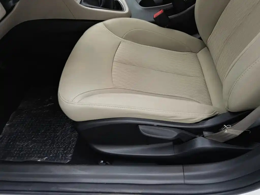 Buick Excelle — миниатюра 20