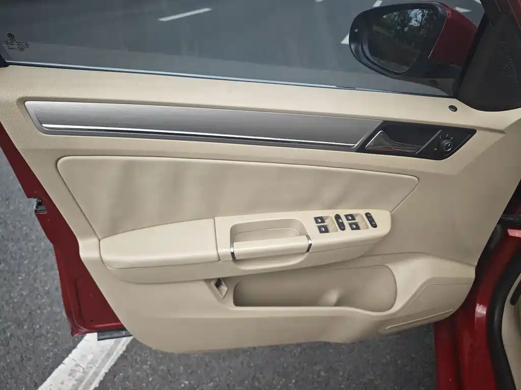Volkswagen Bora — миниатюра 8