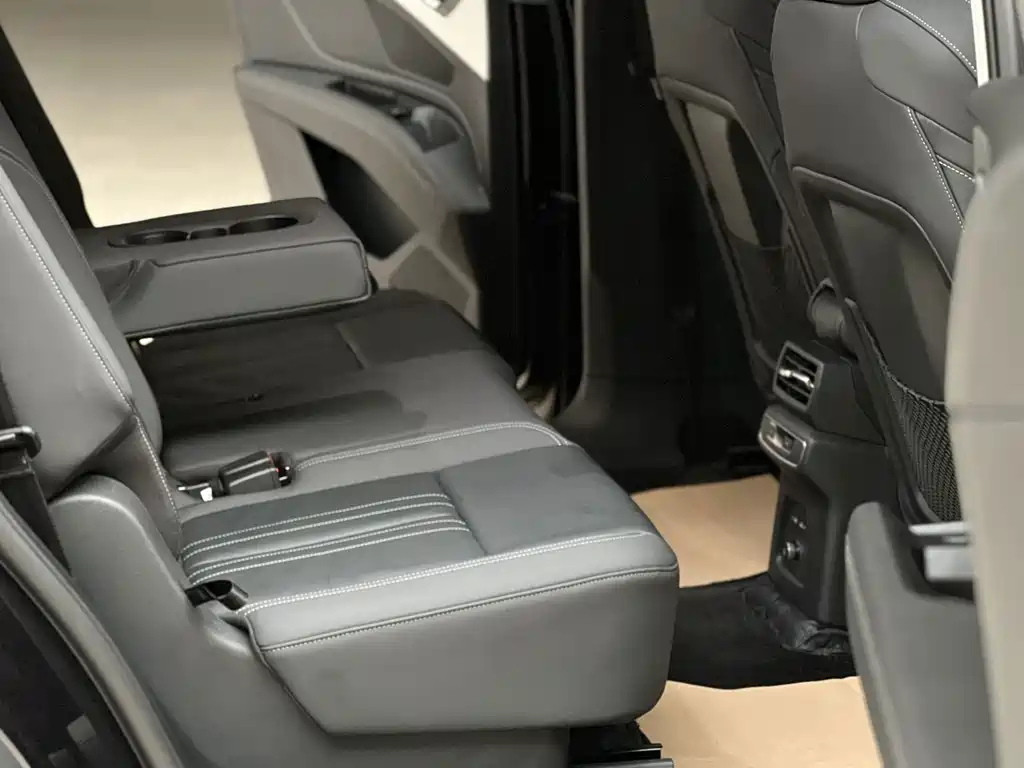 Audi Q5 e-tron — миниатюра 15
