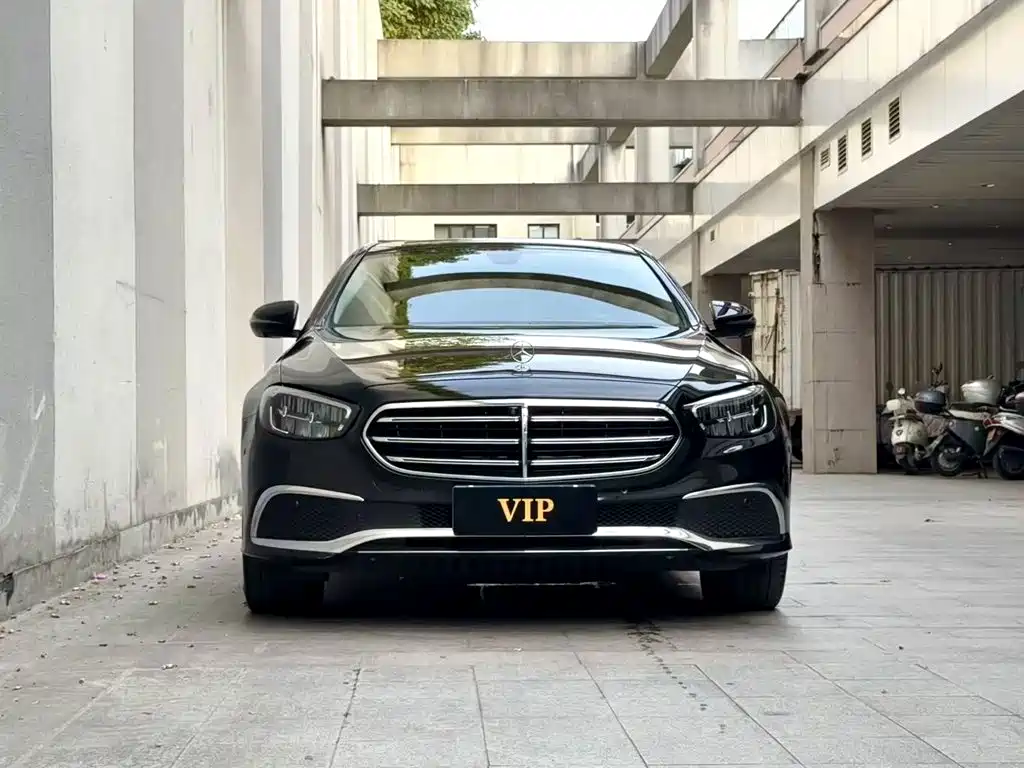 Mercedes-Benz E-Class — миниатюра 2