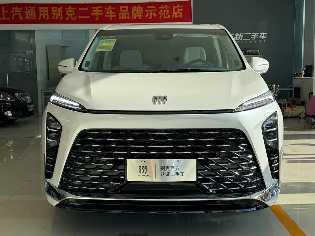 BUICK GL8 NEW ENERGY