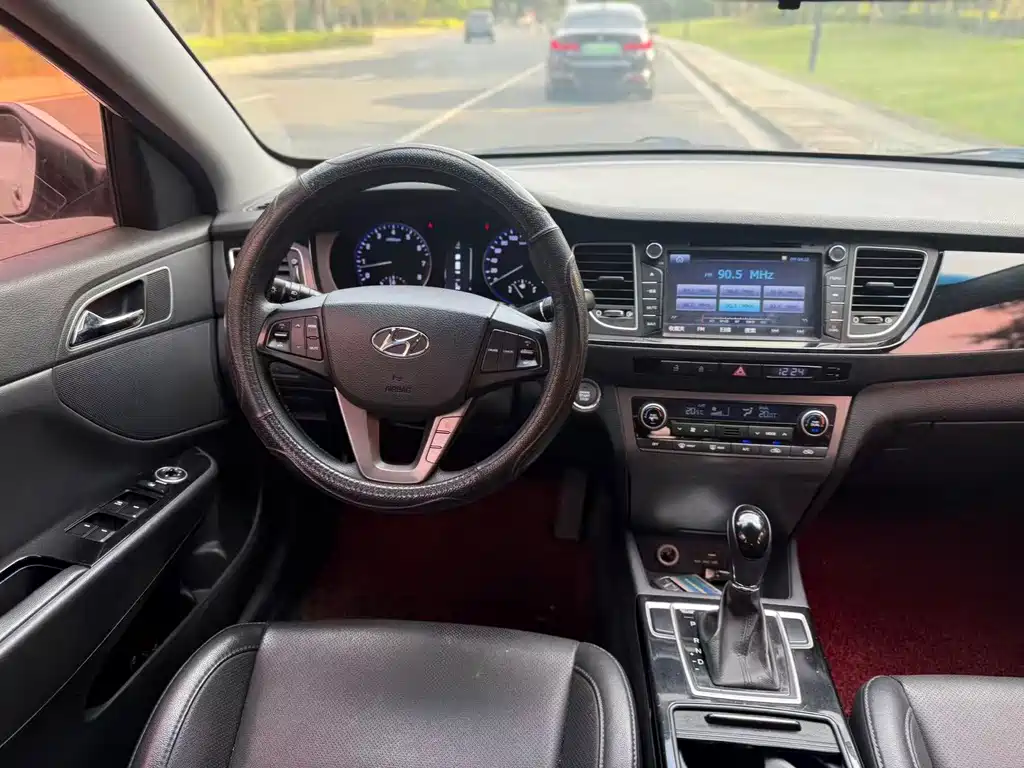 Hyundai Mistra — миниатюра 7