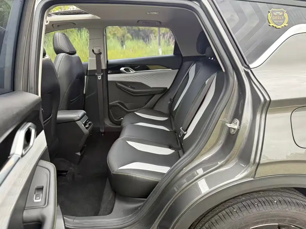 Geely Binyue — миниатюра 8