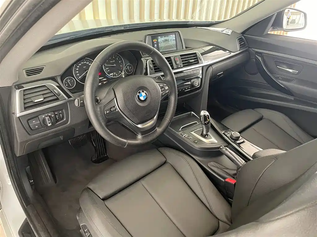 BMW 3 Series GT — миниатюра 12