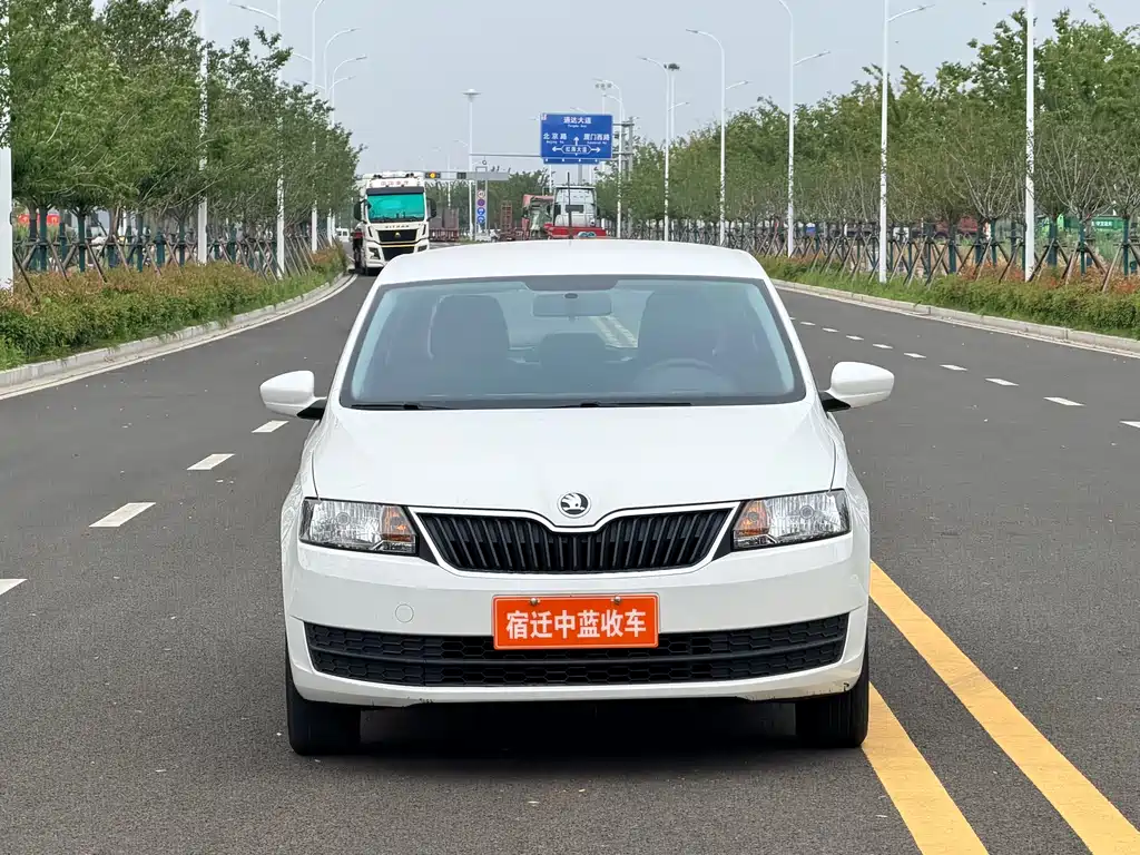 Skoda Rapid Spaceback Facelift 1.6L Auto Forward Edition, фото 2
