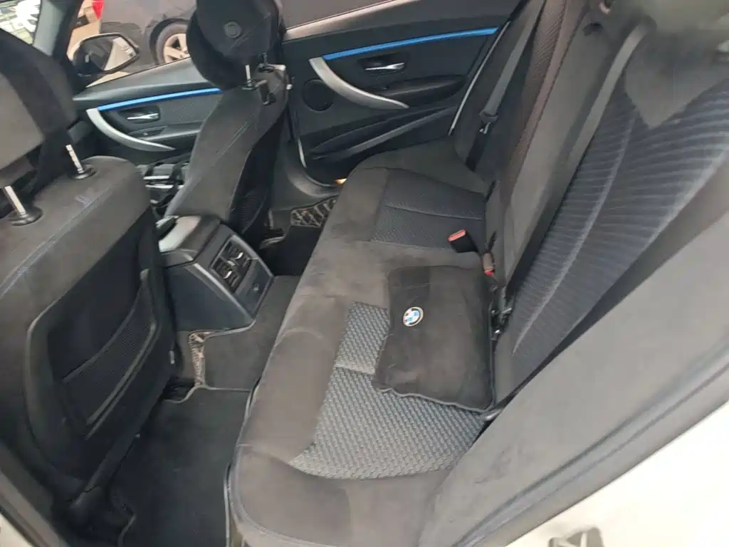 BMW 3 Series — миниатюра 17