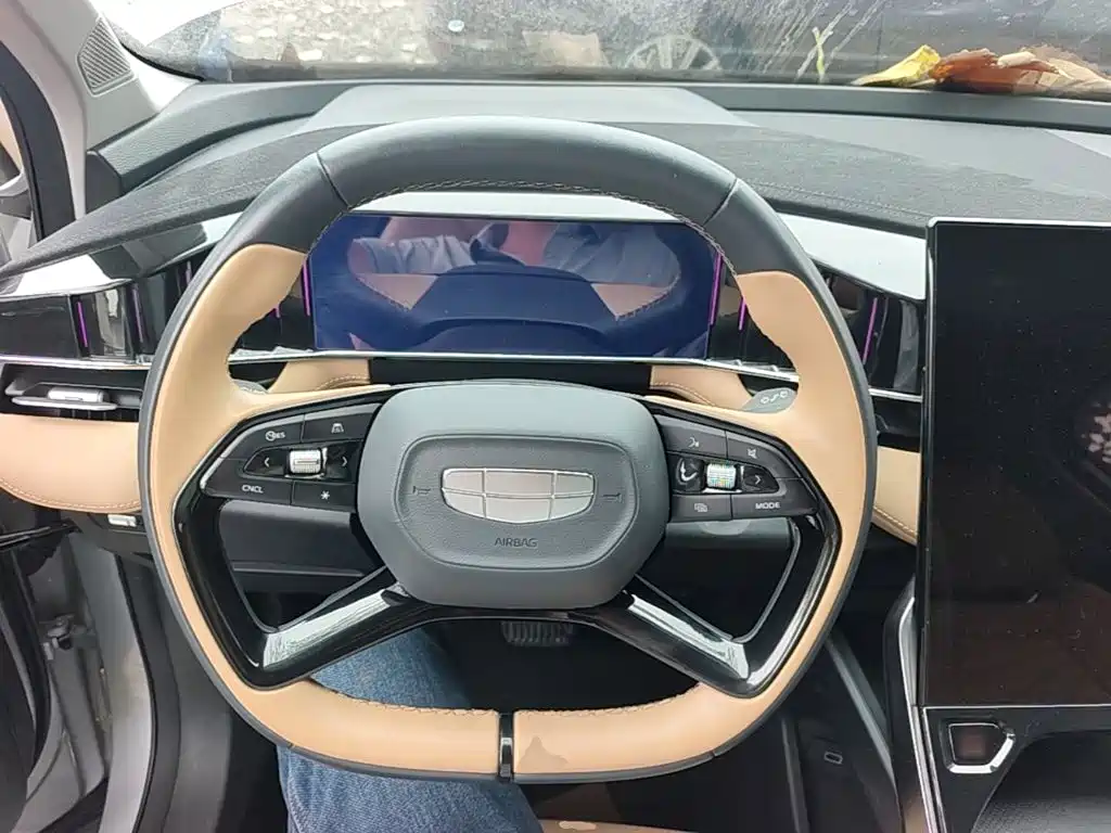 Geely Boyue L — миниатюра 11