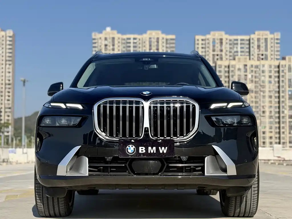 BMW X7 2023 xDrive40i Lead Luxury
