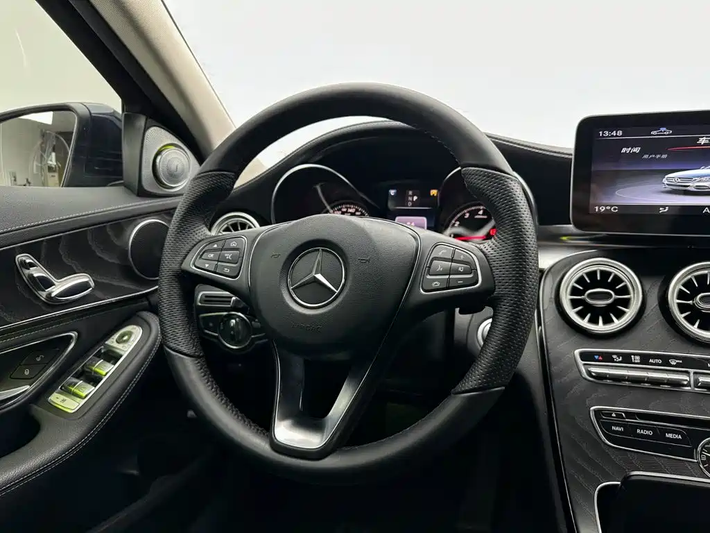 Mercedes-Benz C-Class — миниатюра 15