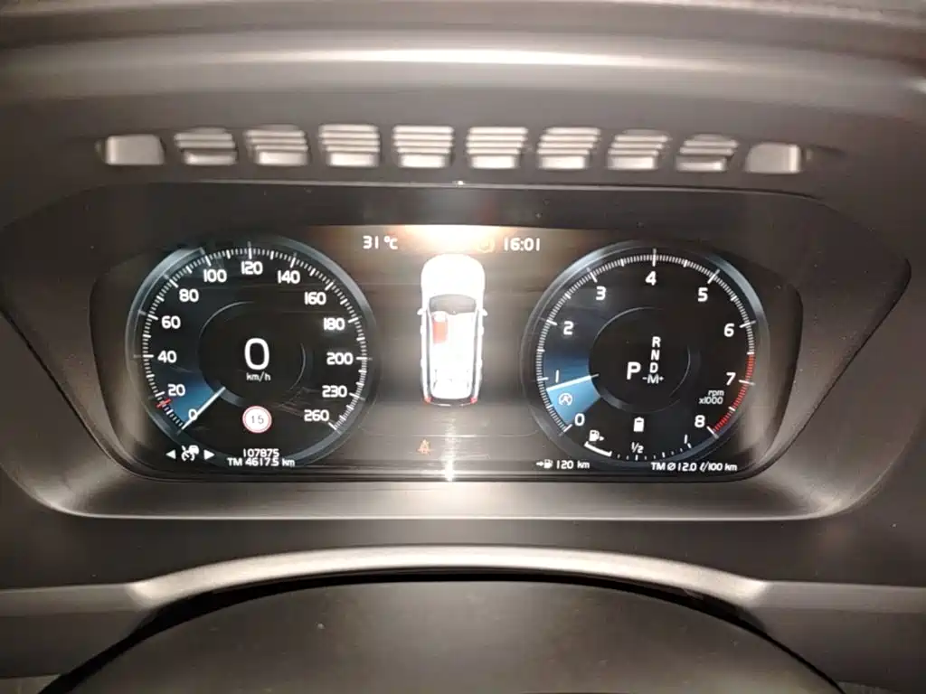 Volvo XC90 — миниатюра 12