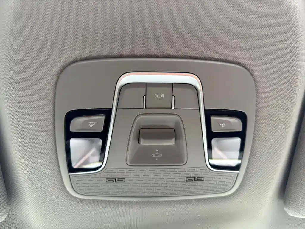 Geely Binyue — миниатюра 24