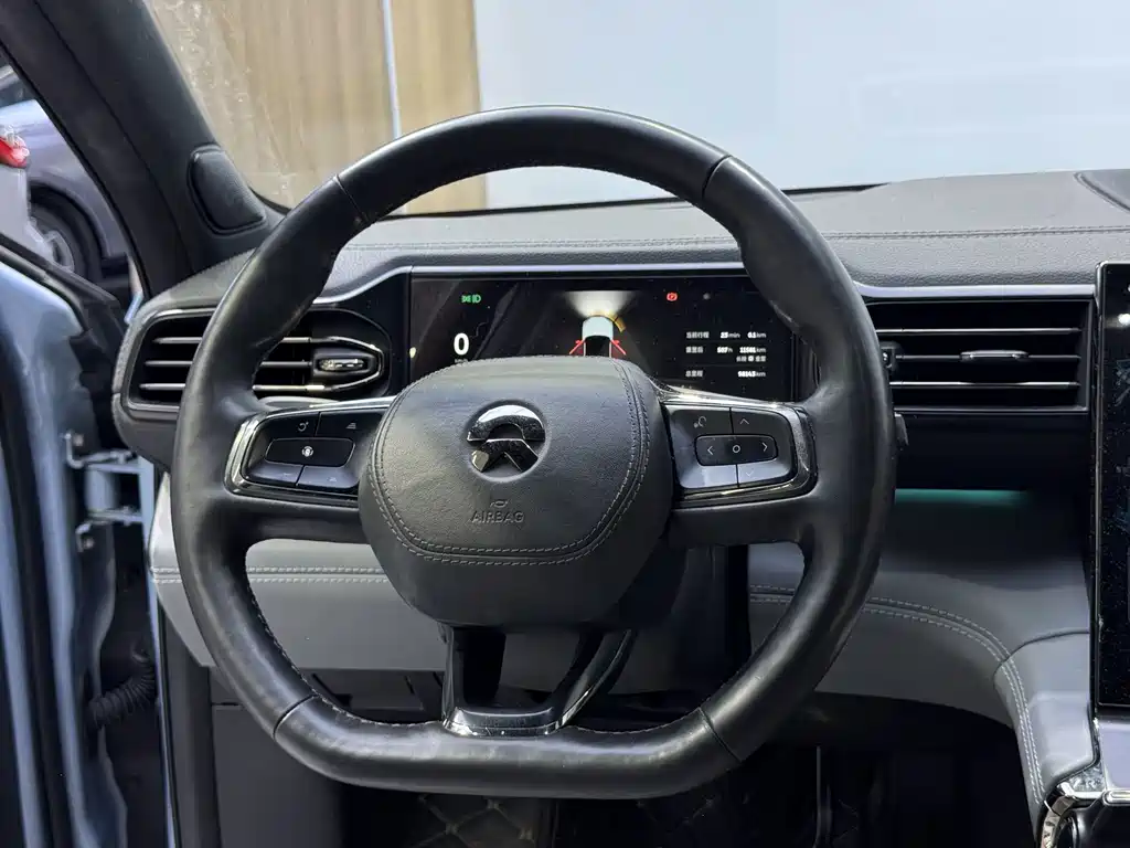 NIO ES6 — миниатюра 11