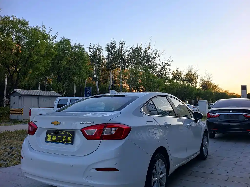 Chevrolet Cruze — миниатюра 9