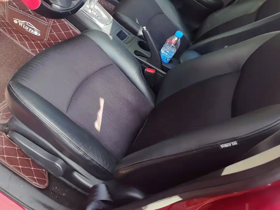 Nissan Tiida — миниатюра 9