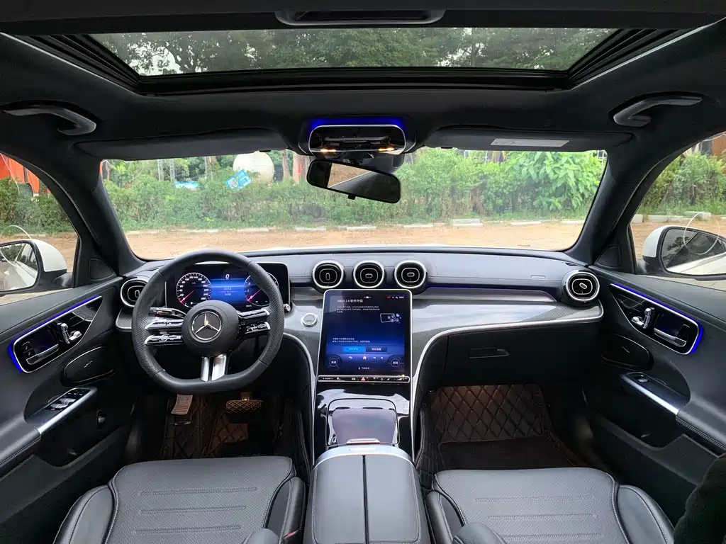 Mercedes-Benz C-Class — миниатюра 13