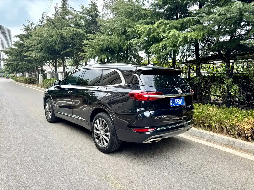 Buick Enclave — миниатюра 3