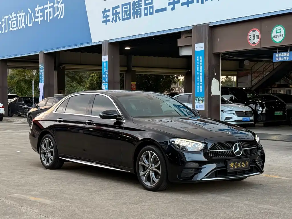 MERCEDES-BENZ E CLASS