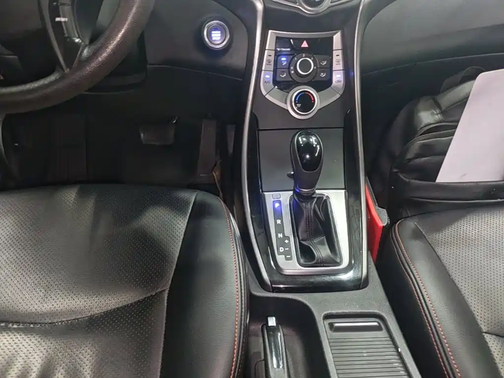 Hyundai Elantra Langdong — миниатюра 14