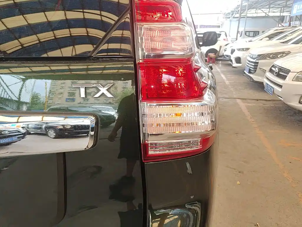 Toyota Prado — миниатюра 8