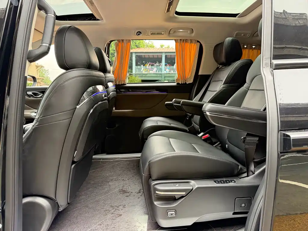 GAC Motor Trumpchi E8 PHEV — миниатюра 8