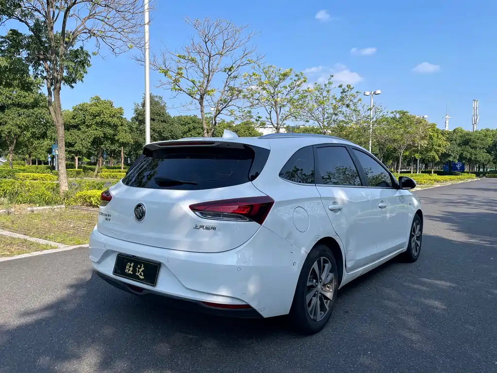 Buick Excelle — миниатюра 9