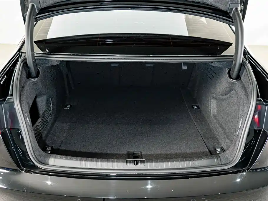 Audi A6L — миниатюра 24