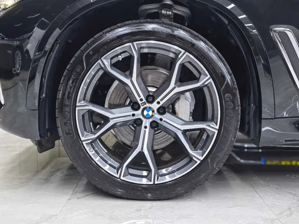 BMW X5 — миниатюра 40