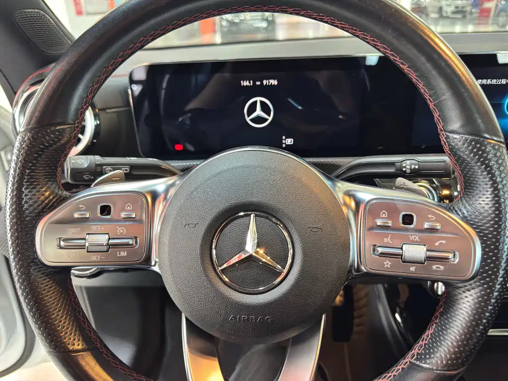 Mercedes-Benz CLA (Import) — миниатюра 13