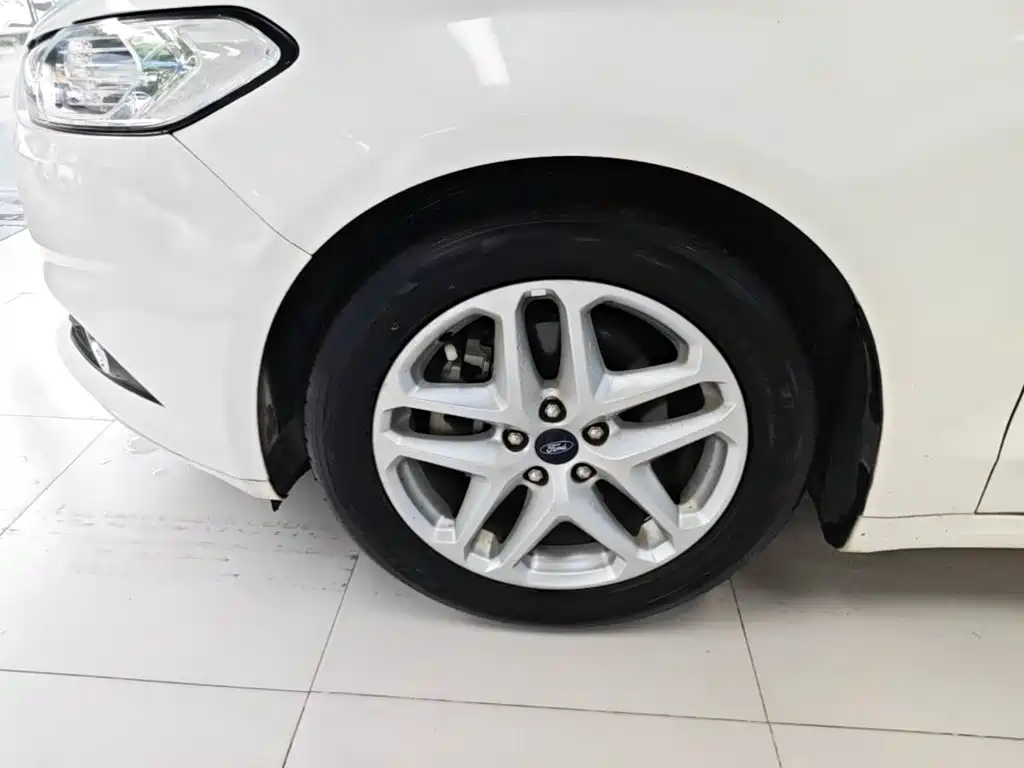 Ford Mondeo — миниатюра 23