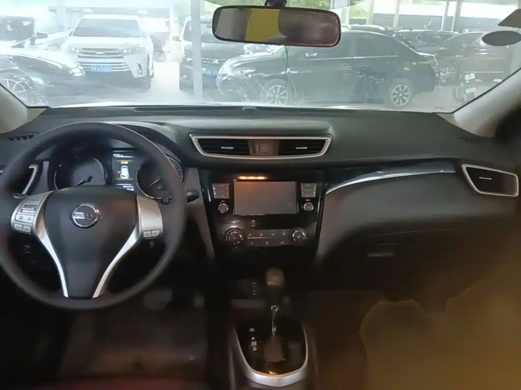 Nissan Qashqai — миниатюра 10