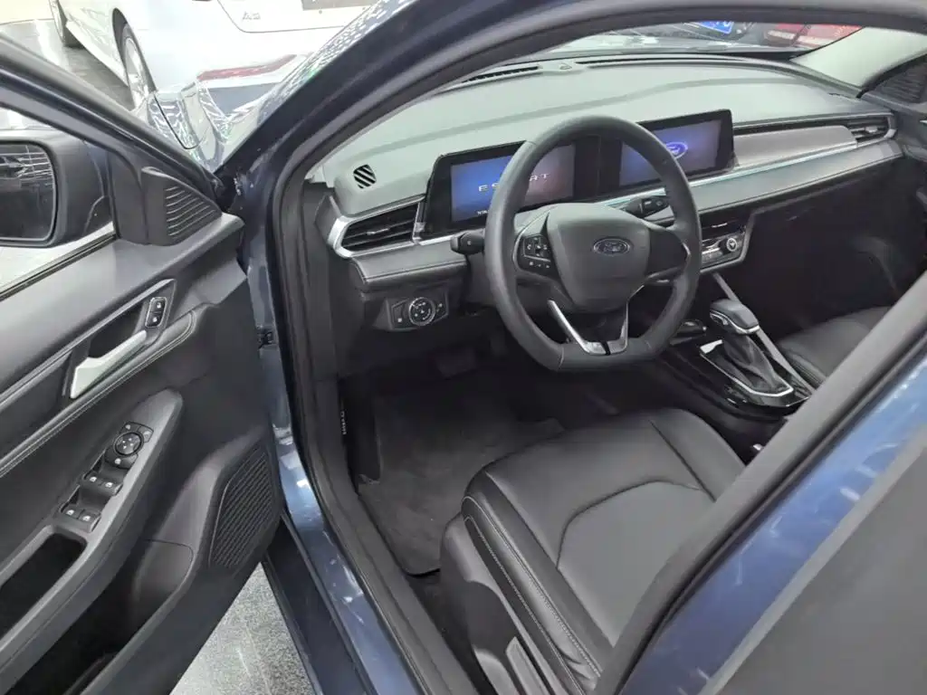 Ford Escort — миниатюра 16