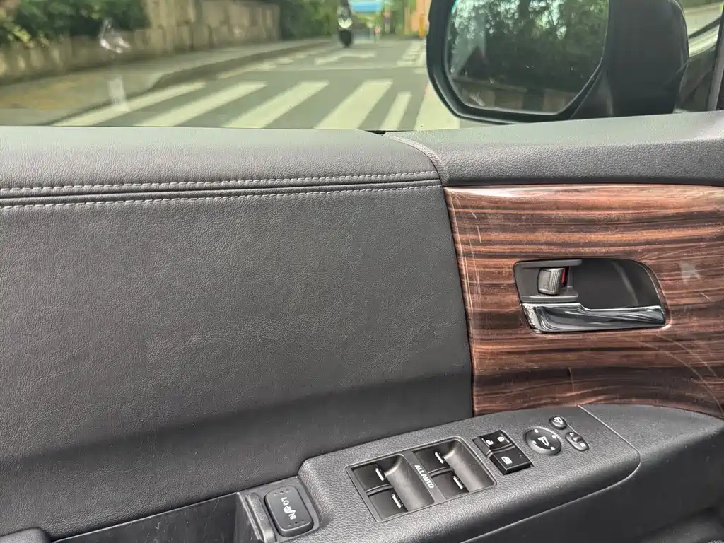 Honda Elysion — миниатюра 11