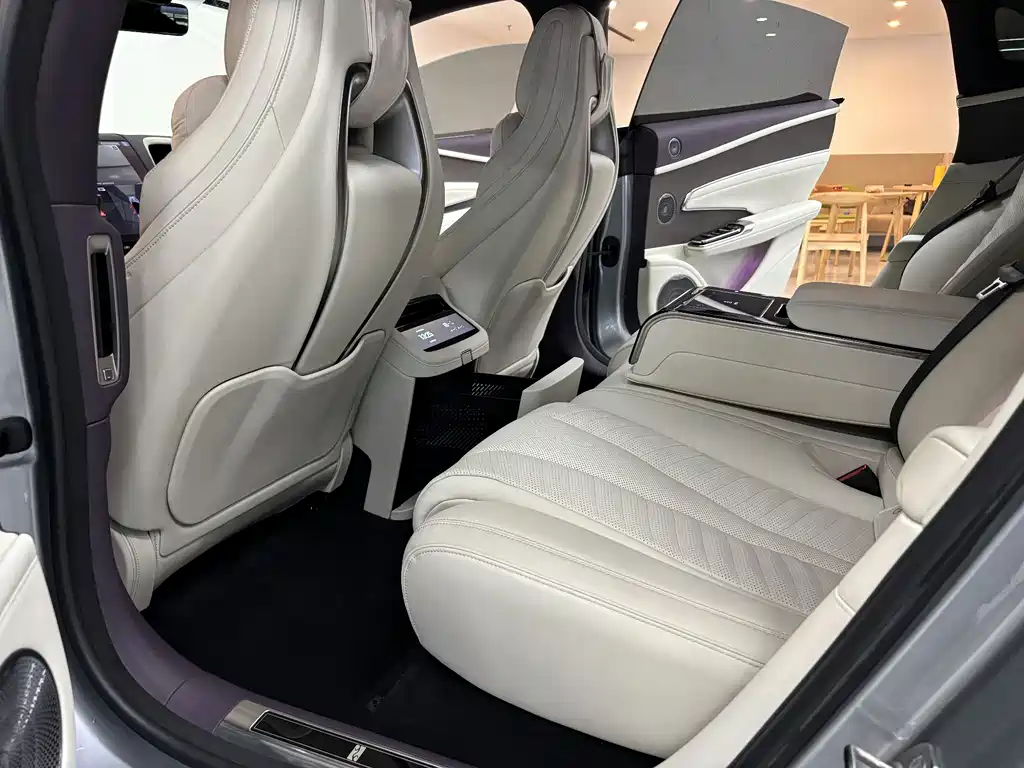 Yangwang U7 2025 EV мест Luxury