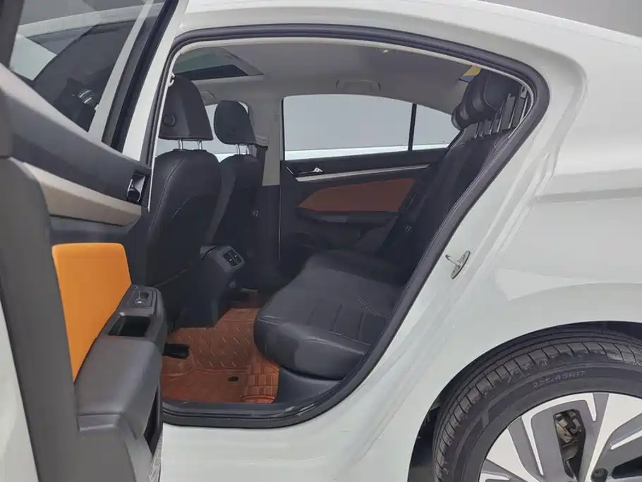 Volkswagen Bora — миниатюра 11