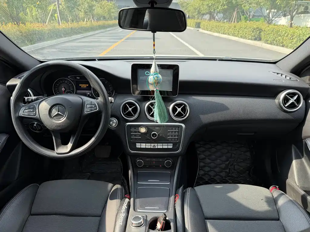 Mercedes-Benz A-Class (Import) — миниатюра 12