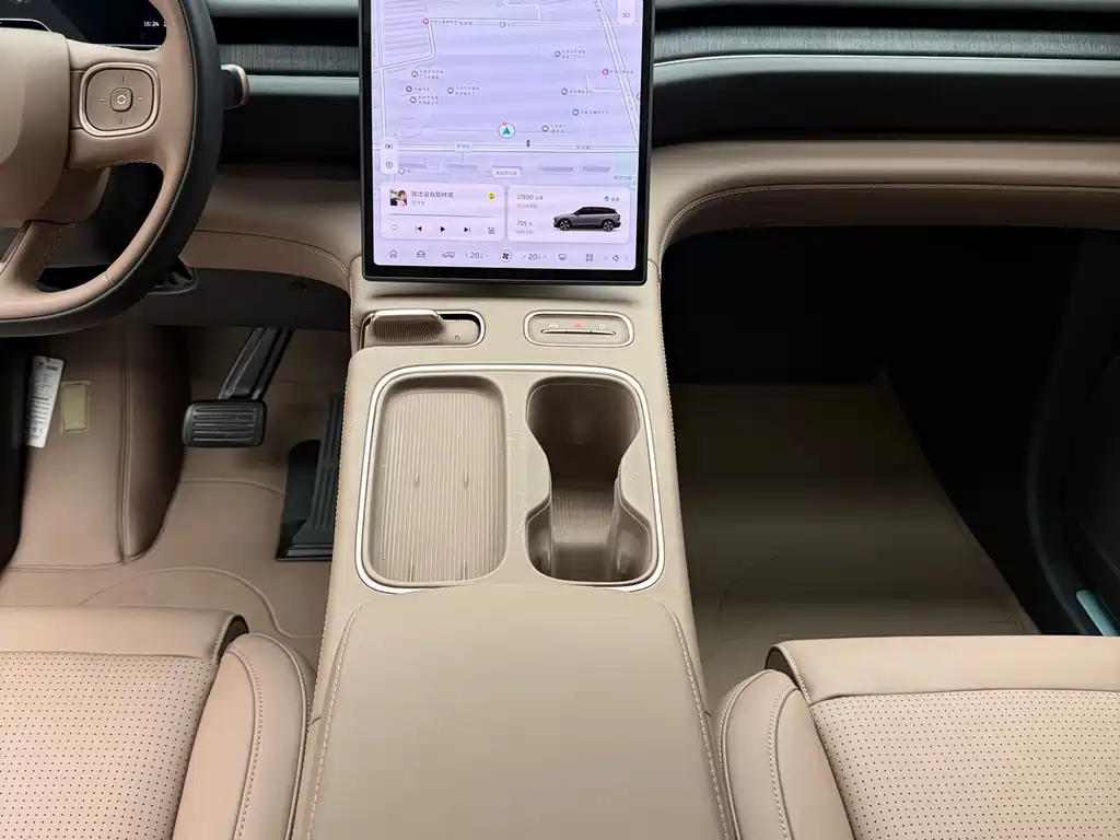 NIO ES6 — миниатюра 11