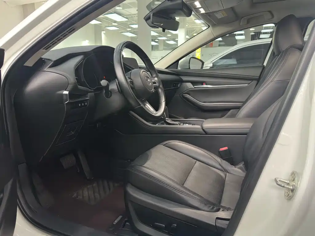 Mazda 3 Axela — миниатюра 9