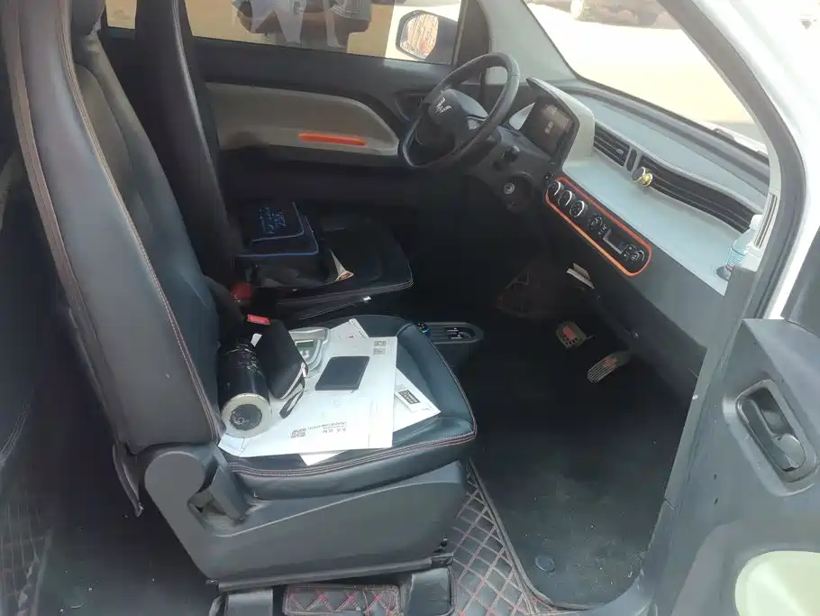 Wuling MINIEV — миниатюра 8